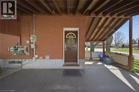 36 Hamilton Avenue Brantford ON N3S 6Z9