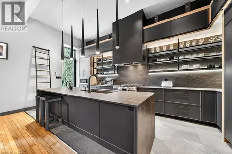 114 Catharine Street North Hamilton ON L8R 1J4