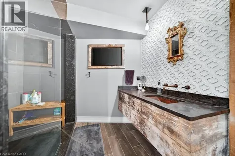 114 Catharine Street North Hamilton ON L8R 1J4