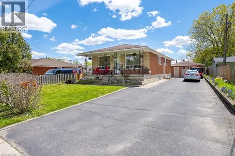 211 Ballantyne Avenue Cambridge ON N1R 7B5