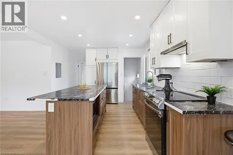 211 Ballantyne Avenue Cambridge ON N1R 7B5