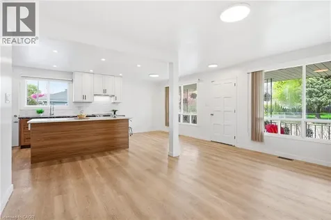 211 Ballantyne Avenue Cambridge ON N1R 7B5