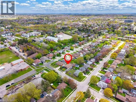 211 Ballantyne Avenue Cambridge ON N1R 7B5