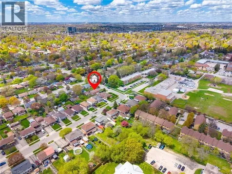 211 Ballantyne Avenue Cambridge ON N1R 7B5