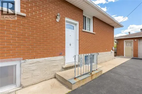 211 Ballantyne Avenue Cambridge ON N1R 7B5