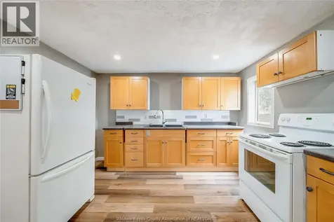 194 Harvey Street Chatham ON N7M 1M7