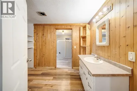 194 Harvey Street Chatham ON N7M 1M7