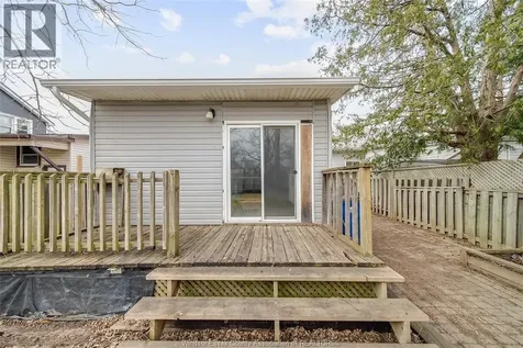 194 Harvey Street Chatham ON N7M 1M7