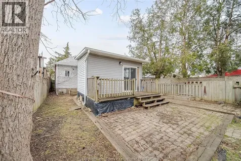 194 Harvey Street Chatham ON N7M 1M7