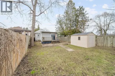 194 Harvey Street Chatham ON N7M 1M7