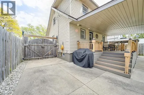 1889 Labadie Windsor ON N8W 4J8