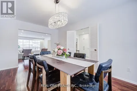 22 Kenmanor Boulevard Toronto (l'amoreaux) ON M1W 1R7