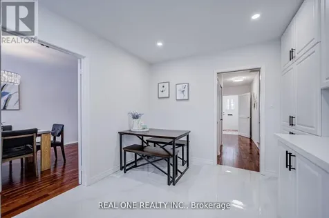 22 Kenmanor Boulevard Toronto (l'amoreaux) ON M1W 1R7