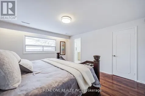 22 Kenmanor Boulevard Toronto (l'amoreaux) ON M1W 1R7