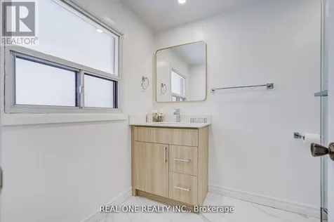 22 Kenmanor Boulevard Toronto (l'amoreaux) ON M1W 1R7