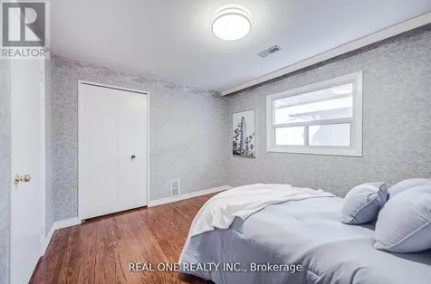 22 Kenmanor Boulevard Toronto (l'amoreaux) ON M1W 1R7