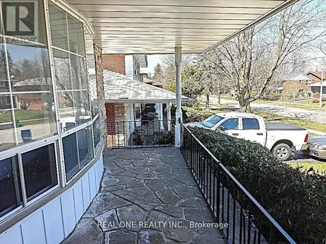 22 Kenmanor Boulevard Toronto (l'amoreaux) ON M1W 1R7