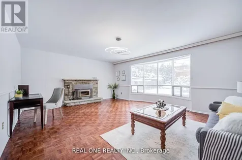 22 Kenmanor Boulevard Toronto (l'amoreaux) ON M1W 1R7