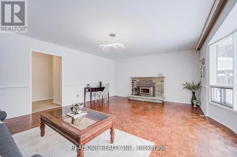 22 Kenmanor Boulevard Toronto (l'amoreaux) ON M1W 1R7