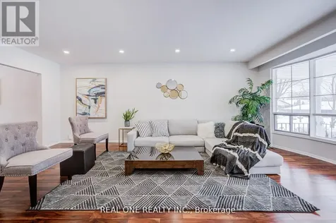 22 Kenmanor Boulevard Toronto (l'amoreaux) ON M1W 1R7