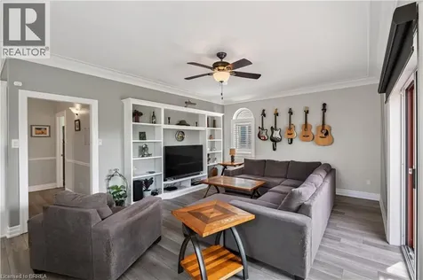 34 Pace Avenue Brantford ON N3S 7V4