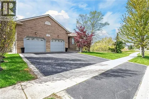 34 Pace Avenue Brantford ON N3S 7V4