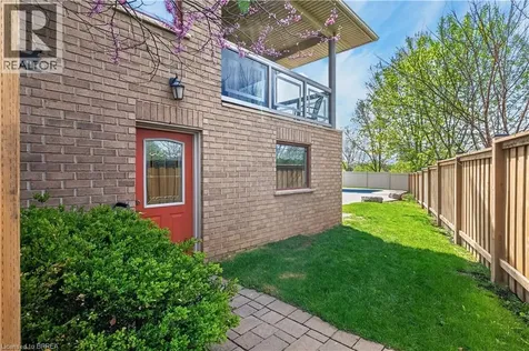 34 Pace Avenue Brantford ON N3S 7V4