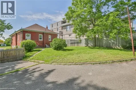 5 Cloverdale Avenue Brantford ON N3R 3X7