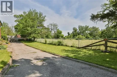 5 Cloverdale Avenue Brantford ON N3R 3X7