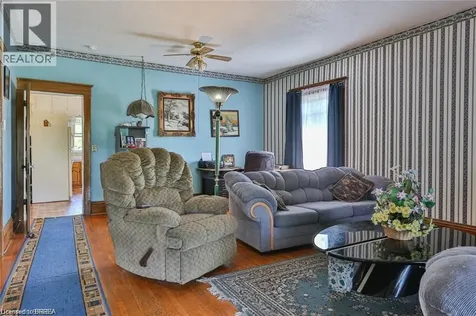 5 Cloverdale Avenue Brantford ON N3R 3X7