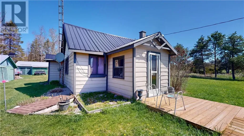 622 Campbell Road Evansville ON P0P 1E0