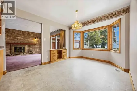 2088 Lakeshore Road Sarnia ON N7T 7H6