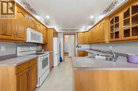 2088 Lakeshore Road Sarnia ON N7T 7H6