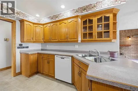 2088 Lakeshore Road Sarnia ON N7T 7H6