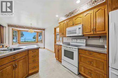 2088 Lakeshore Road Sarnia ON N7T 7H6