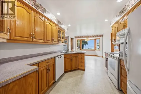 2088 Lakeshore Road Sarnia ON N7T 7H6