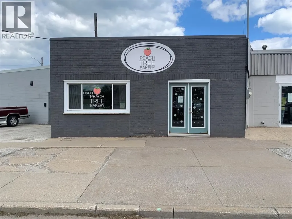 188 Maxwell Street Sarnia ON N7T 5W4