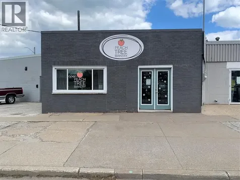 188 Maxwell Street Sarnia ON N7T 5W4
