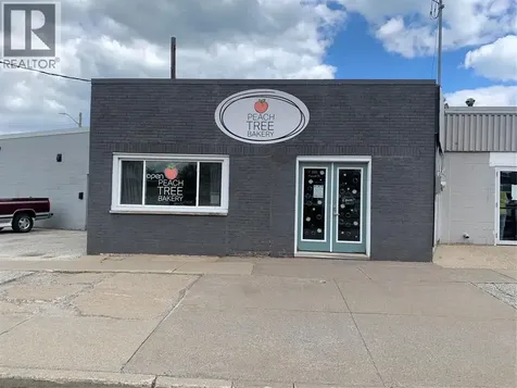 188 Maxwell Street Sarnia ON N7T 5W4