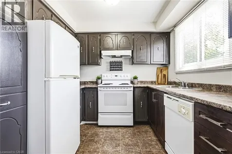 11 Harrisford Street Hamilton ON L8K 6L7