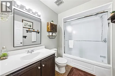 11 Harrisford Street Hamilton ON L8K 6L7