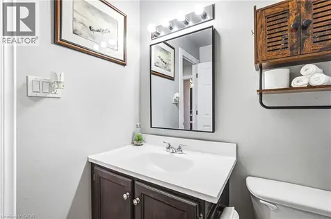 11 Harrisford Street Hamilton ON L8K 6L7