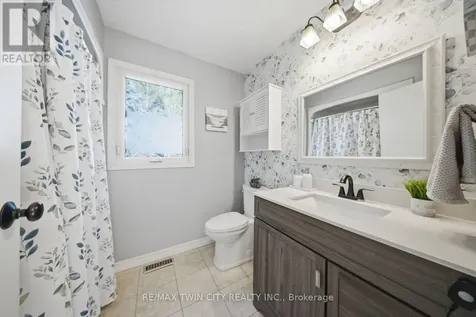25 Hammond Road Brant (brantford Twp) ON N3T 5L4