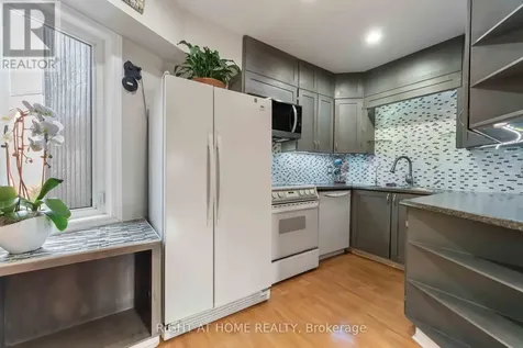 2 Columbus Avenue Ottawa ON K1K 1R3