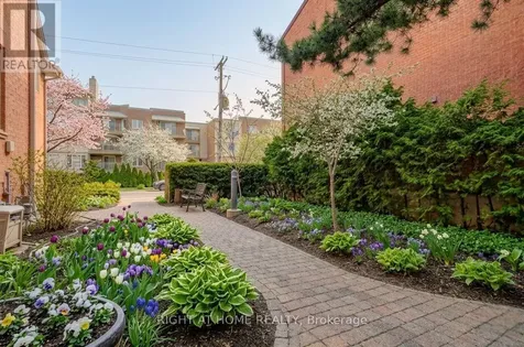 2 Columbus Avenue Ottawa ON K1K 1R3
