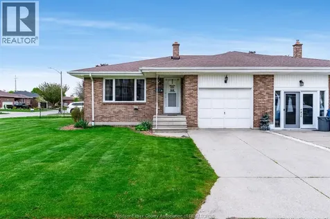 11 Elizabeth Crescent Leamington ON N8H 4P7
