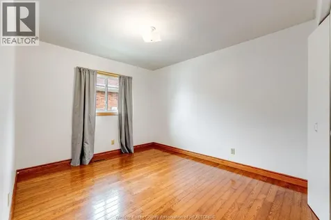 11 Elizabeth Crescent Leamington ON N8H 4P7