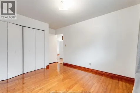 11 Elizabeth Crescent Leamington ON N8H 4P7
