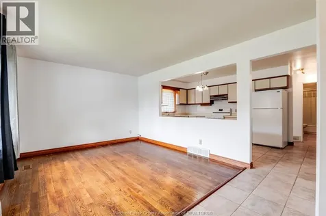 11 Elizabeth Crescent Leamington ON N8H 4P7