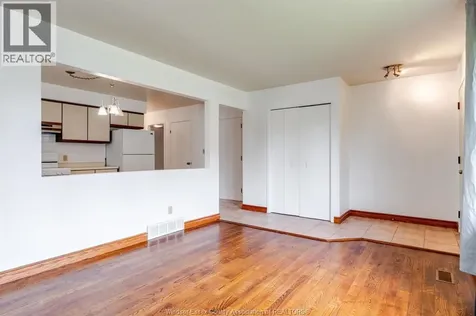 11 Elizabeth Crescent Leamington ON N8H 4P7